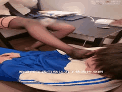 女王酒店调教高中生：强制深喉舔脚破处高潮！