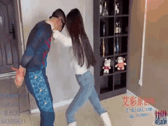 超S白靴少女直播虐杀色狼：第一视角窒息调教与重口福利