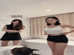 内地女主小小直播调教：南京高跟控的FEMDOM诱惑盛宴