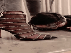 宇婉莹直播调教男M：内地FEMDOM高跟控重口秀