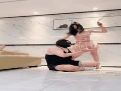 SM惩罚调教：跪搓衣板暴力抽打高潮迭起