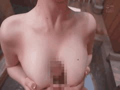 温泉之旅NTR危机：巨乳女友母性大秀诱惑，反向出轨乳交高潮！