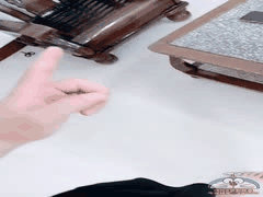 人妻模特诱惑剧情：半推半就被内射 各种姿势狂野淫叫