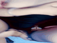 眼镜人妻丝袜高跟的致命诱惑：无毛小穴狂野抽插剧情