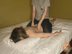 好友人妻的私密拍摄：按摩诱惑到中出骑乘的NTR激情全记录