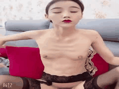 骨感淫妻媚态尽显：反差少妇瘦马多姿势混搭诱惑