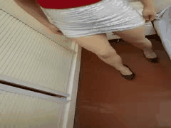 小区麻将馆熟女老板娘被言语挑逗 半推半就丰臀吊乳无套内射高潮