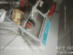 药店老板娘偷情库房激战：熟女人妻大白天翘臀迎合老相好狂插