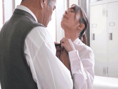 SAME-199 快退休的中年老师_被全年级最认真_胸部超大又可爱的巨乳女学生无意间诱惑_诱惑 _校服 _乳交