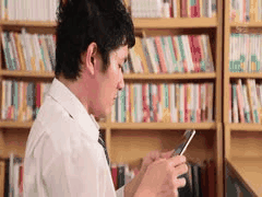 桥本有菜变身小恶魔女教师 丝袜美腿挑逗无限诱惑