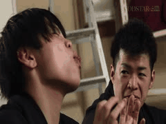 剑道女师范的隐秘温柔：本庄铃冷峻外表下对弟子们的娇媚诱惑