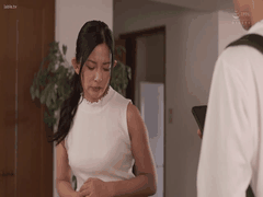 一色桃子 ROE-359 偷拍NTR 好朋友不小心传给我偷拍影片_影片的女生是我妈妈_出轨 _运动装 _人妻