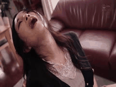 （中文字幕）ROE-402 继子的巨屌深深插入我的阴道，让我意识到自己是个荡妇，不再是个母亲了。一色桃子我女儿和女婿正在我们家附近盖房子，我们开始一起生活，直到房子竣工。我很高兴看到以前只有我和丈夫的家现在热闹非凡发行日期_ 2025-09-19类型_ 中文字幕, 义母, 熟女, 人妻, 单体作品, 剧情, 中出, 高清, 独家