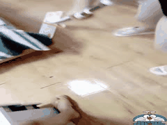 母子禁忌剧情：小伙子从家务攻略美妈，对白刺激半推半就狂操