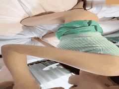 淫荡继母下班回家求放松！本想帮她按摩没想到竟是禁忌乱伦激情