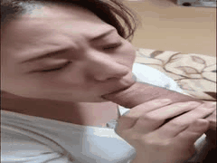 风韵妈妈温柔口交：含情脉脉射满一嘴高潮连连