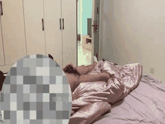 巨乳表姐拽辫后入猛插小姑，忍不住颜射脸庞的禁忌乱伦