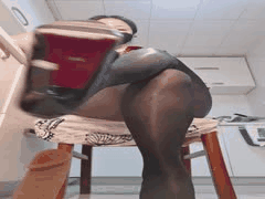 推特极品熟女桃子冰妈妈：儿子写作业时背后偷自慰高潮，乱伦剧情合集骚话连连