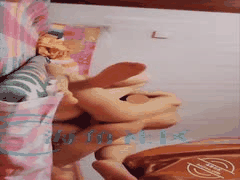 海角社区：干妈变情人，老妈睡旁偷情插入大阴唇熟女呻吟