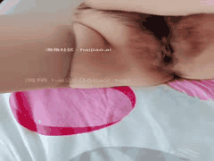 哄生气老妈上床按摩：母老虎变骚母狗，儿子抱着妈妈疯狂插入高潮连连