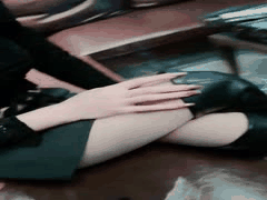 KTV勾引表妹激情上演：洗手间无套猛插露脸骚货，犹如擦边小短剧