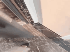 小姨子厕所蹲舔口爆，回家翘臀打飞机射满骚嘴