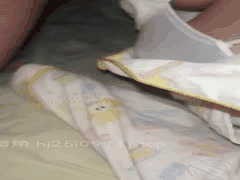 海角社区：姐夫在家偷操怀孕四个月巨乳表姐，惊险刺激差点被抓