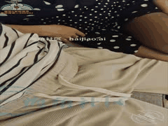 母子禁忌！波点上衣开档丝袜妈妈勾引儿子，后入猛干喊衰仔快点