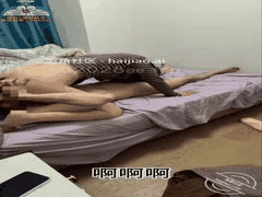母子禁忌剧情：妈妈骑乘位被儿子猛干，偷拍性爱视频被发现后直接拒绝继续