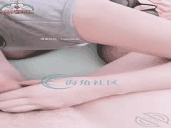 乱伦剧情：嫂子穿鱼网情趣内衣主动送上门，跪求小叔后入猛干