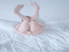 反差萝莉玩偶姐姐极品粉嫩白虎一线天，口交内射流出全过程