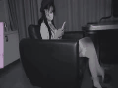 18岁双马尾清纯萝莉被骗上床！许诺买手机却遭狠爆内射，拔吊无情空手走人