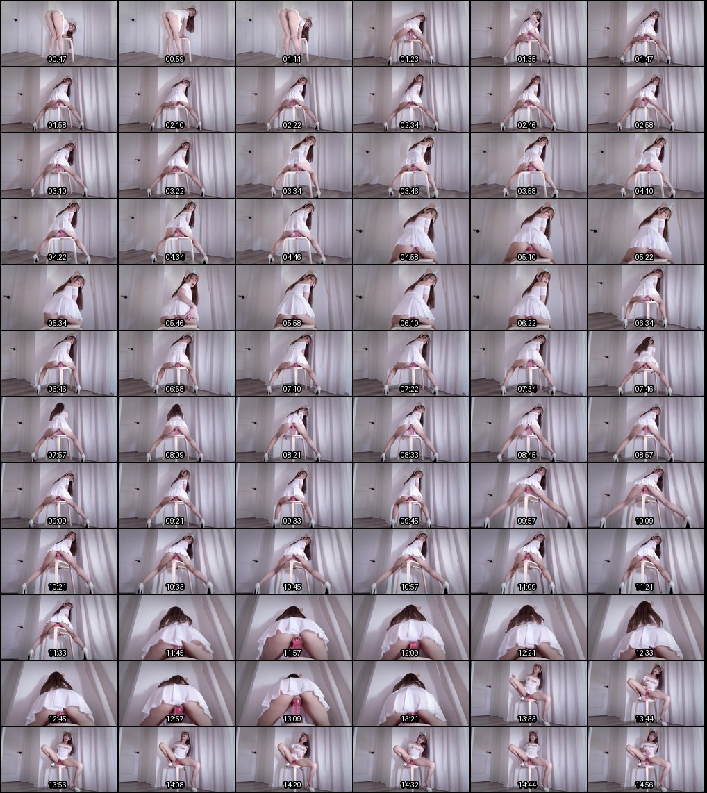 白虎少女的美腿诱惑：小巧可爱身材让人着迷