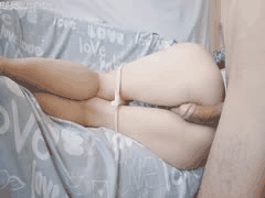 极品白虎少女美腿诱惑：侧位猛干紧夹整根无法自拔