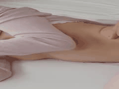 冷淡邻家女大学生走廊内裤诱惑：幸村泉希的暧昧性暗示？