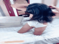 百变小萝莉双金主调教3P：口交巨根狂操粉嫩鲍鱼淫水直流