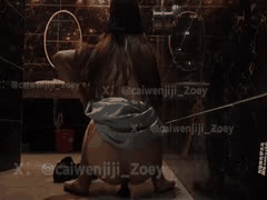 Zoey采文姬姬新作：22分钟白虎一线天萝莉Cos私拍福利诱惑（42P3V）