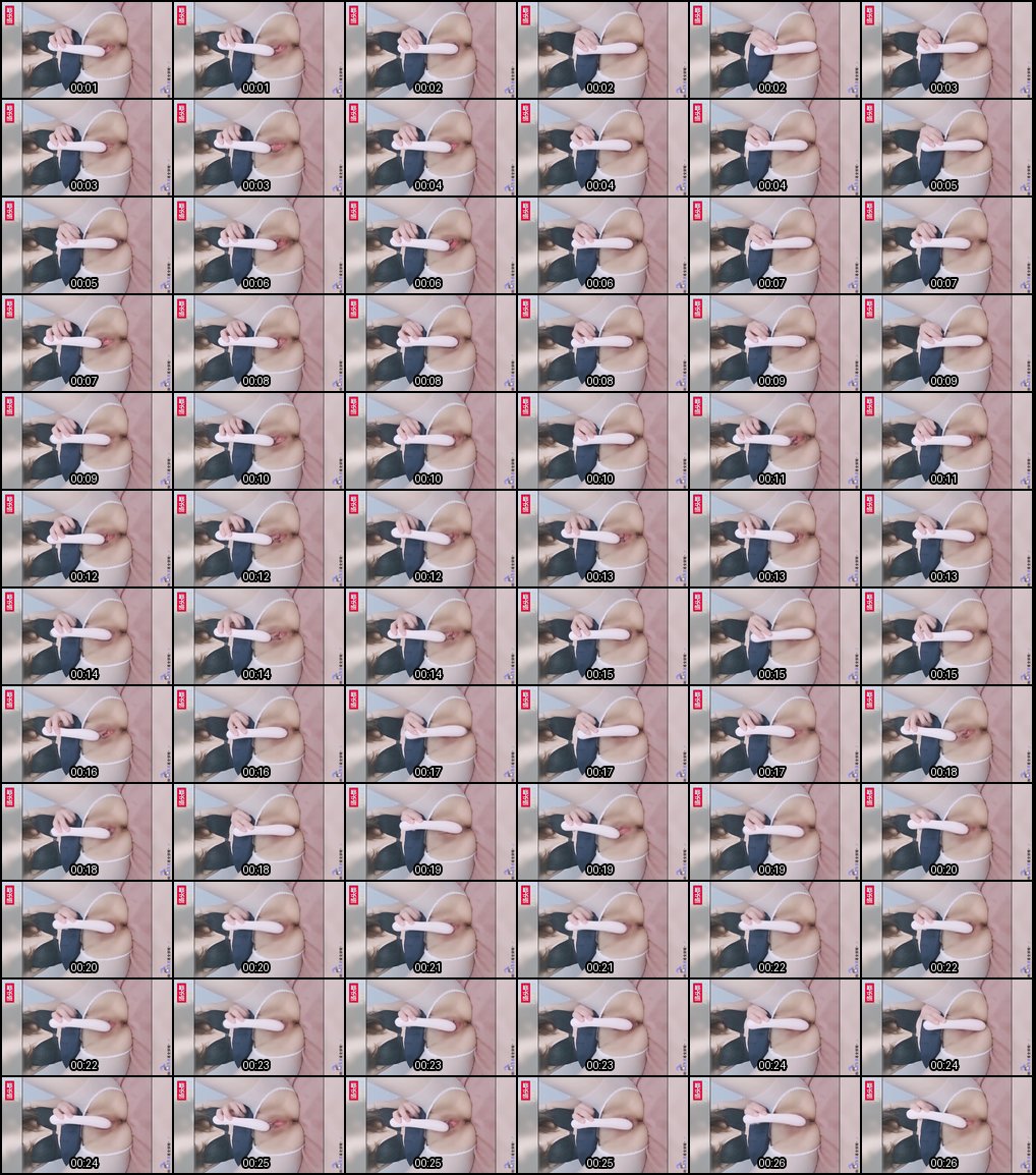 清纯萝莉水手服自拍：黄瓜玩具自慰高潮诱惑