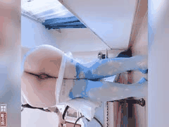 萝莉COS制服诱惑自拍：白虎福利姬极致自慰盛宴