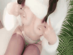 福利姬魔物喵激情3P混战：萝莉粉嫩娇喘连连，极致欢愉狂欢！