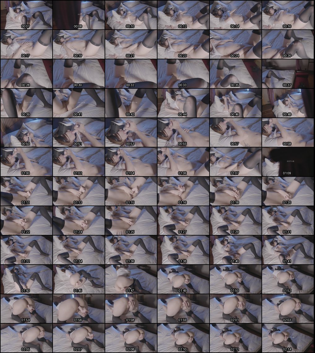 黑丝少女沉迷VR世界，诱人丝袜魅力尽显！