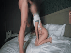 顶级冷白皮美少女完美身材 白虎嫩穴被肌肉猛男狂操一小时连射两次