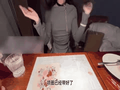 推特网红萝莉洛洛被金主疯狂调教，餐厅裙底肆意揉捏后酒店狂野抽插白虎高潮