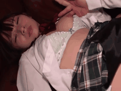 中字_ FOCS-182 教师威胁_眼泪从147cm制服美少女的阴道口滴落的白浊汁_松岡美櫻 _短发 _校服 _凌辱 _巨汉