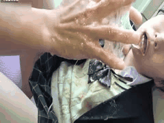 JRMK-001 喉咙小便池惨受虐狂会长桧原纱由子 只要玩不死就往死里玩，玩死当卵。开头这么可爱结果被玩成这个样子， 究极反差也究极恶心白眼，写字，耳光，深喉，呕吐等等重口buff叠满了属于是，而且还是个年轻妹妹，看起来很反差#强奸AV