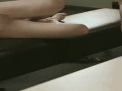 广濑里绪菜 ADN-326 在空调坏掉的办公室 和憧憬的女上司满身是汗的SEX _OL _接吻