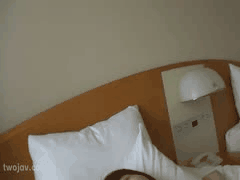 18岁音乐学院清秀新生京城激情首秀！排卵期深度中出高潮溢精，次日确认怀孕的惊人素人实录