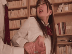 G杯巨乳学生会长小恶魔诱惑：湿漉漉内裤与清纯笑容的反差，学校内肆意高潮！