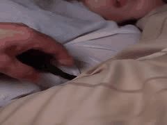 F杯敏感女大学生中出狂欢！大量精液注入让她失控摇乳高潮