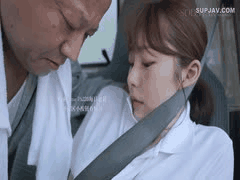 新婚人妻青空光送货途中遭资深司机车内强袭！无码NTR中出出轨高潮